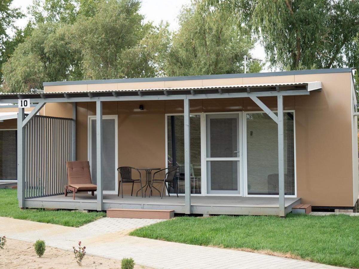 Tisza-To Apartmanpark Kiskore Bagian luar foto