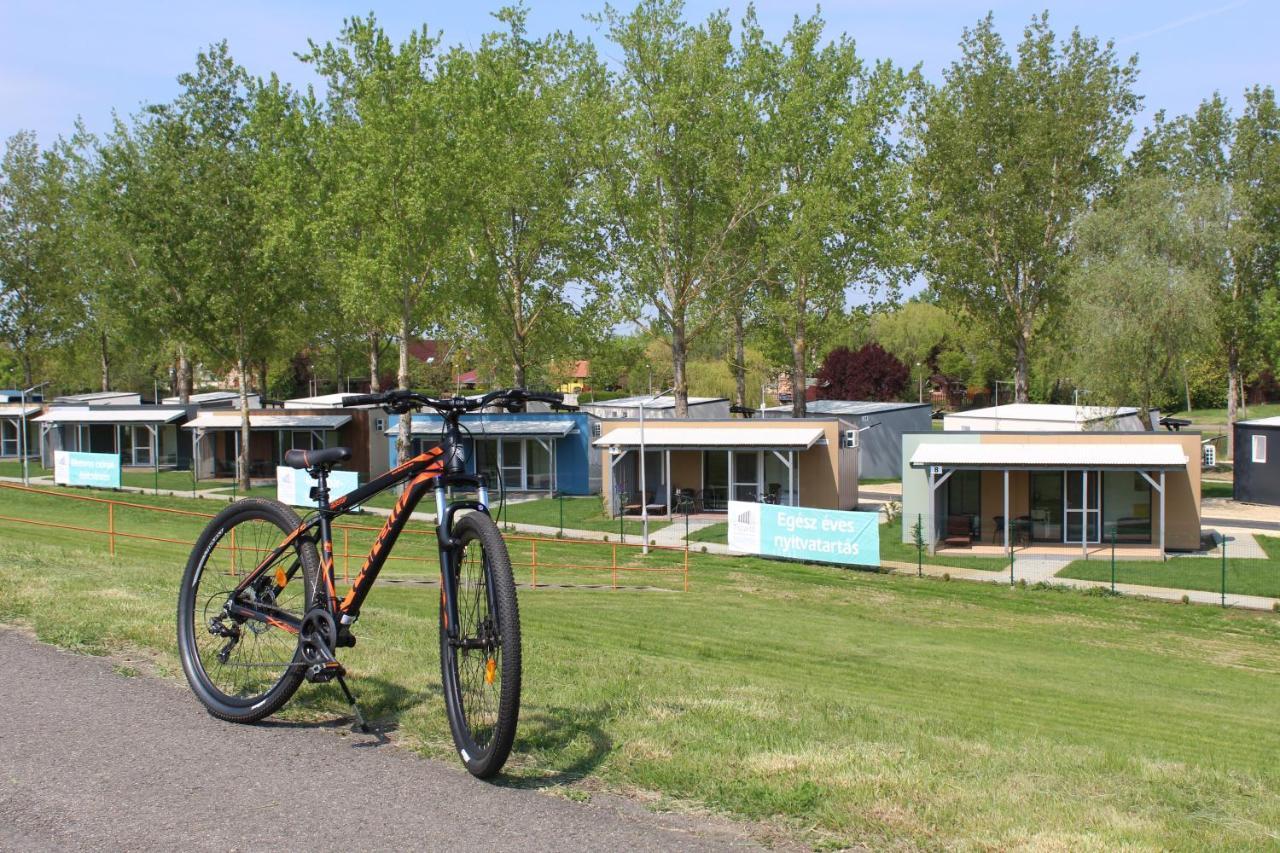 Tisza-To Apartmanpark Kiskore Bagian luar foto
