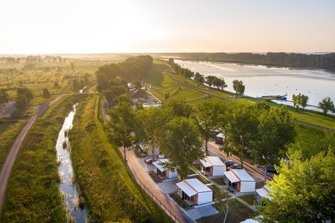 Tisza-To Apartmanpark Kiskore Bagian luar foto