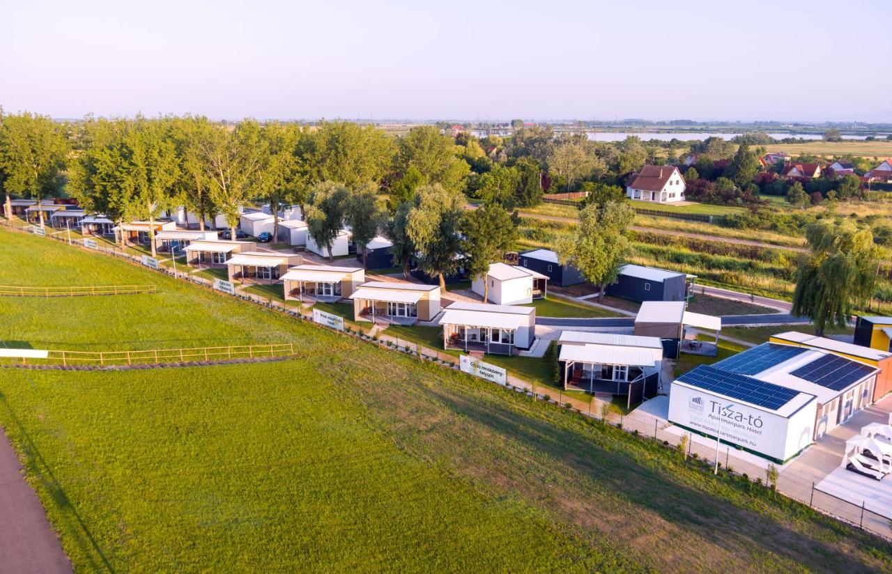 Tisza-To Apartmanpark Kiskore Bagian luar foto